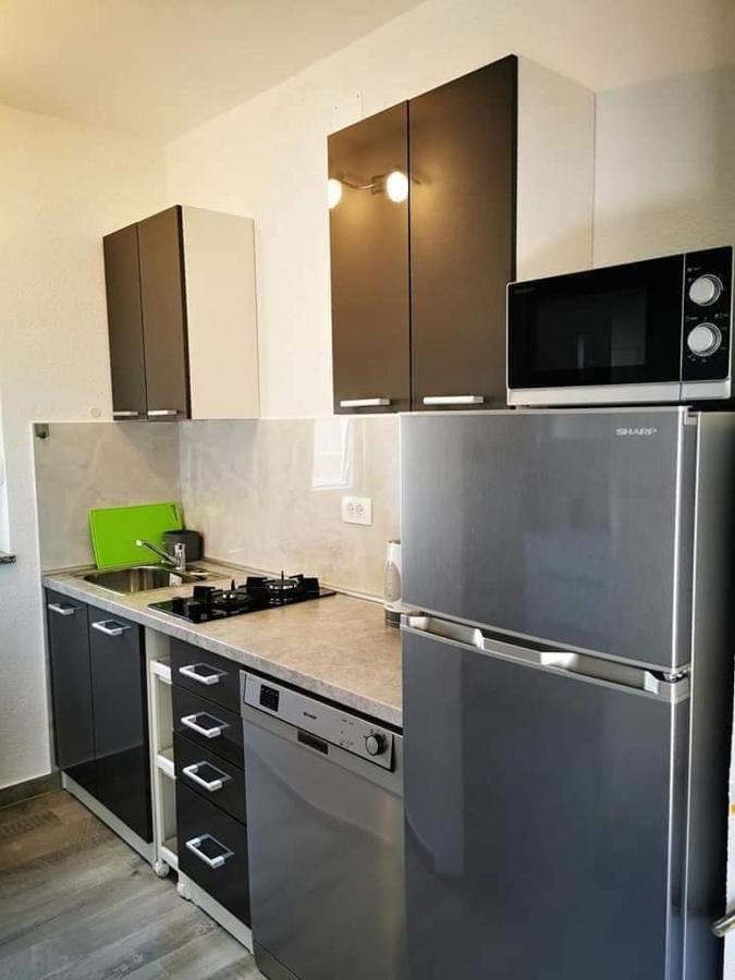 Apartmani Marco,Lukas,Patrick,David,Blizu Centra I Mora Sa Free Privatnim Parkingom Пула Экстерьер фото
