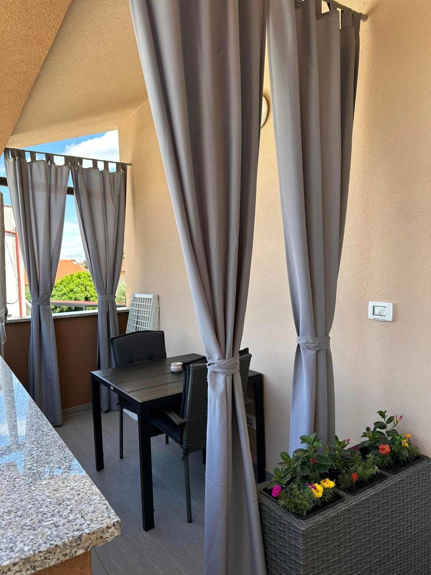 Apartmani Marco,Lukas,Patrick,David,Blizu Centra I Mora Sa Free Privatnim Parkingom Пула Экстерьер фото