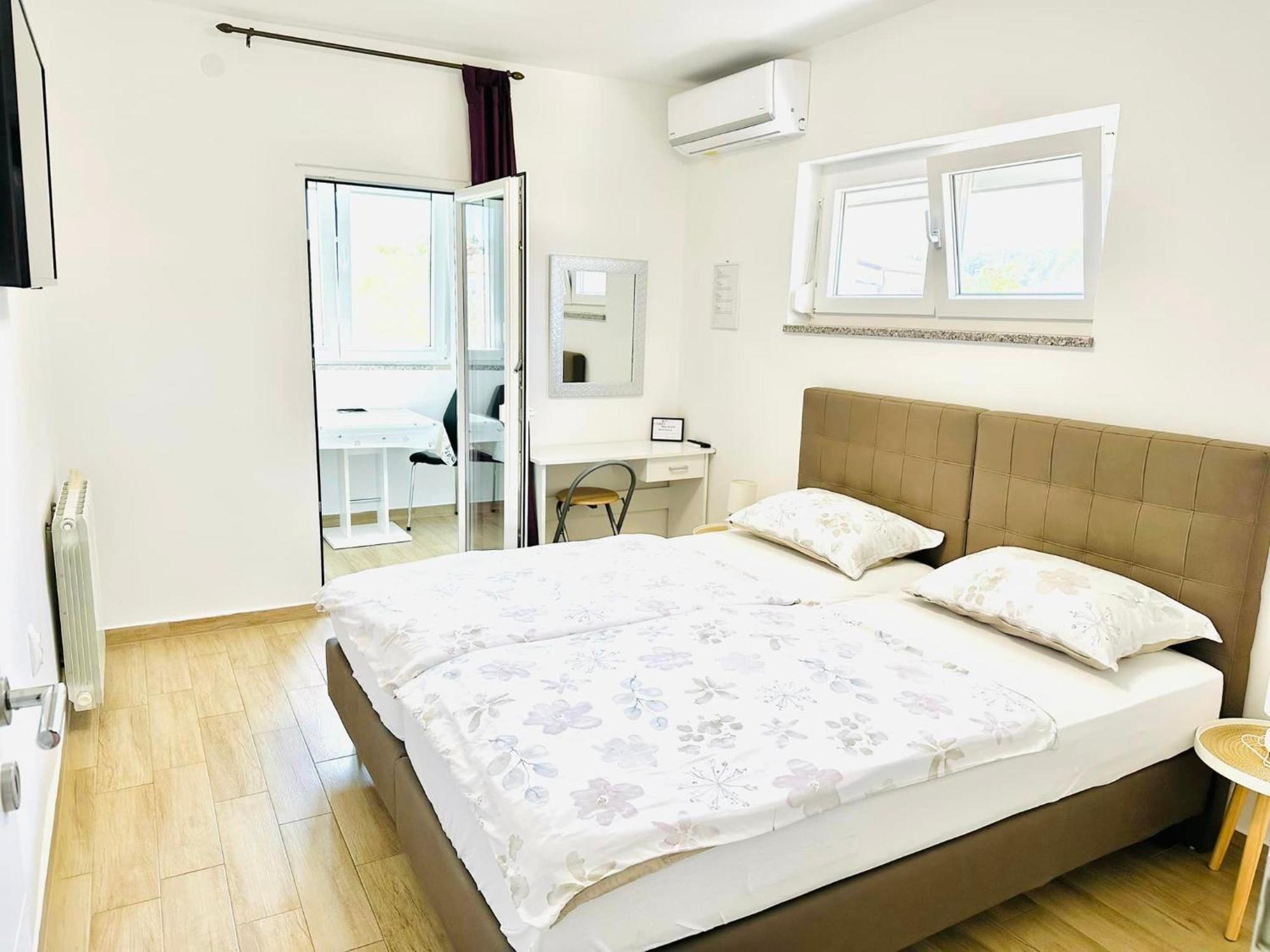 Apartmani Marco,Lukas,Patrick,David,Blizu Centra I Mora Sa Free Privatnim Parkingom Пула Экстерьер фото